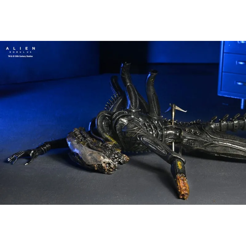 Figura NECA Deluxe Xenomorfo XX121 18 cm – Alien: Romulus