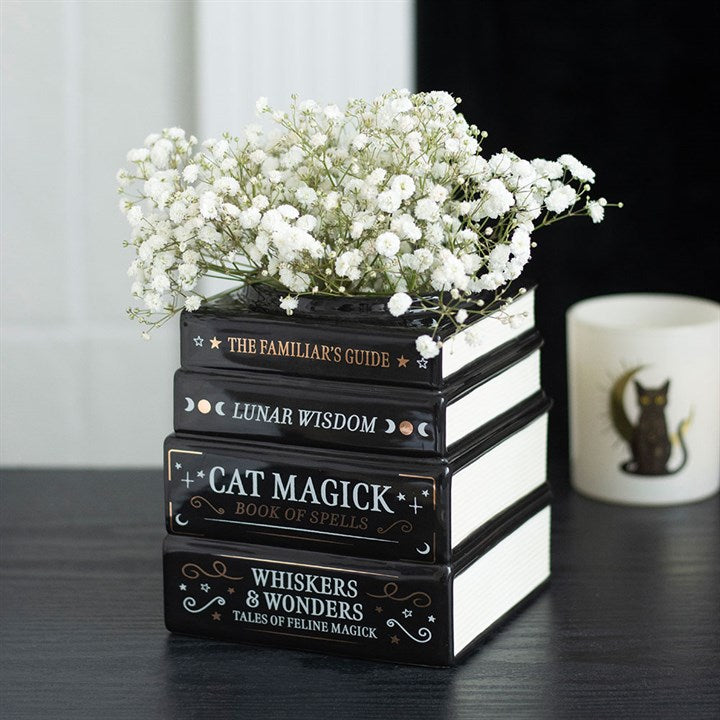 Jarrón Pila de Libros Black Cat Magick