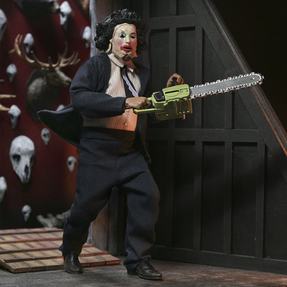 Figura NECA Toony Terrors Leatherface Pretty Woman 15 cm – La Matanza de Texas