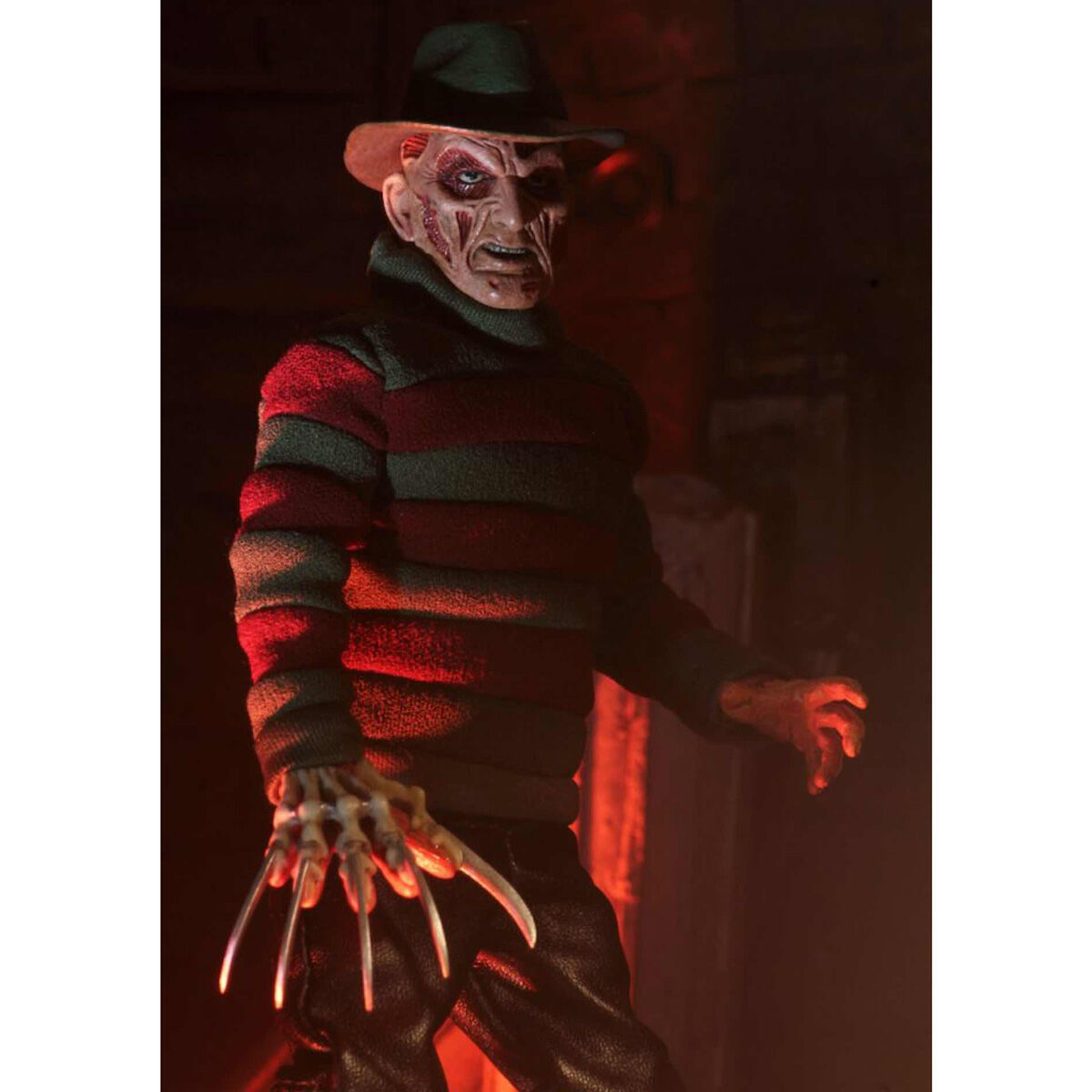 Figura NECA Freddy Krueger 20 cm – La Nueva Pesadilla