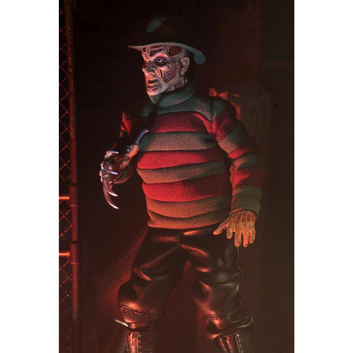 Figura NECA Freddy Krueger 20 cm – La Nueva Pesadilla